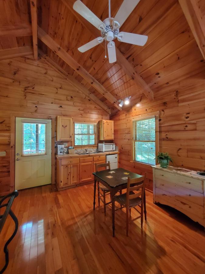 New River Trail Cabins Galax Экстерьер фото