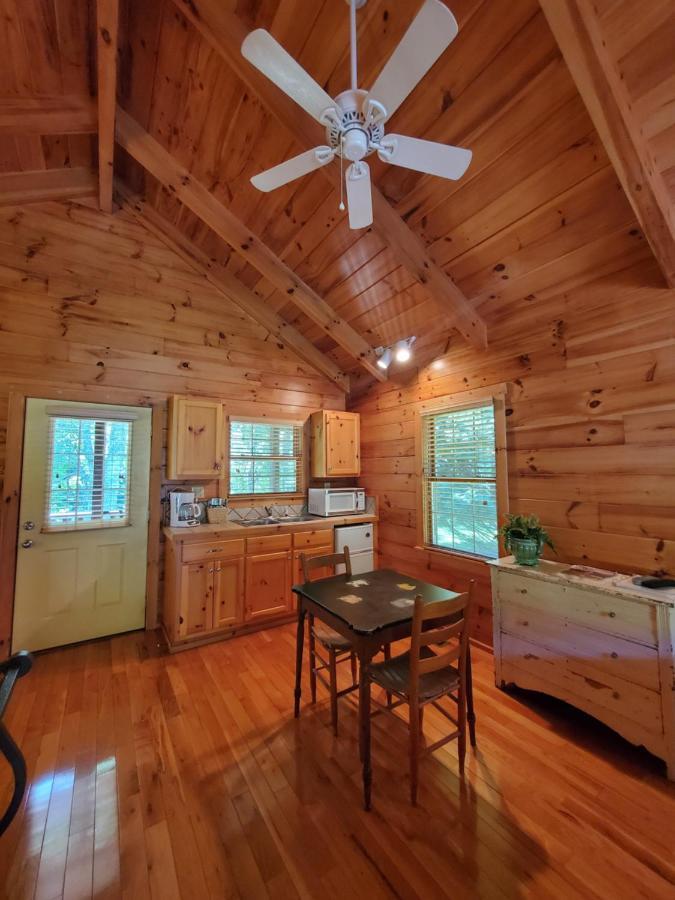 New River Trail Cabins Galax Экстерьер фото