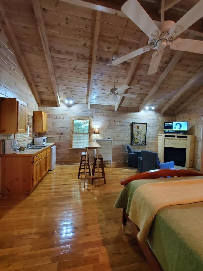 New River Trail Cabins Galax Экстерьер фото
