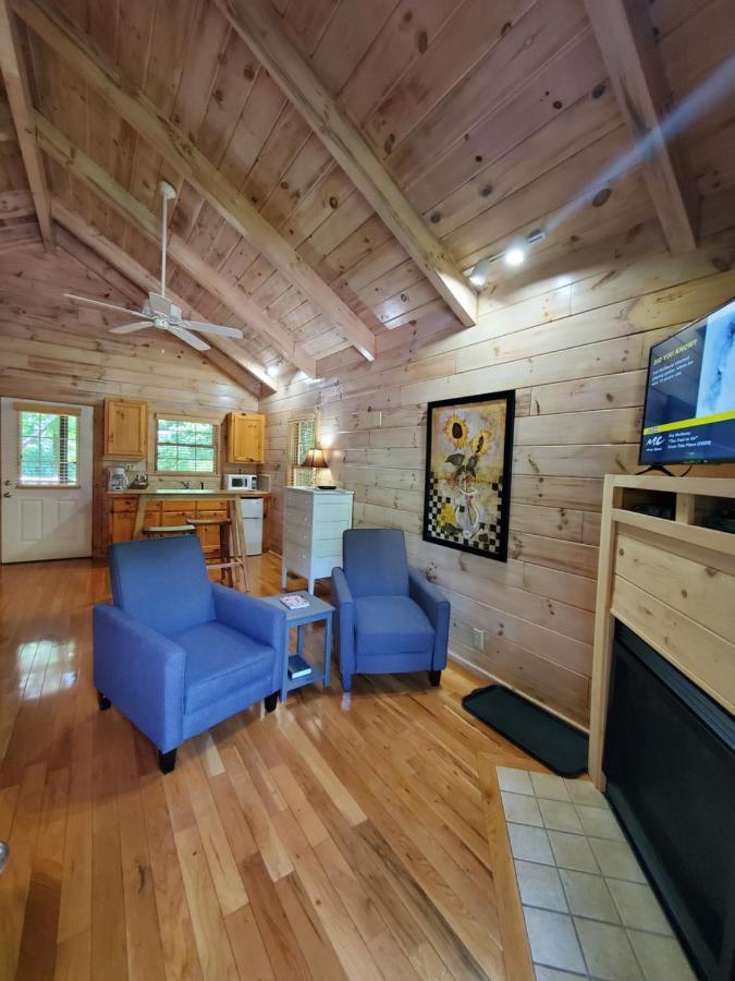 New River Trail Cabins Galax Экстерьер фото