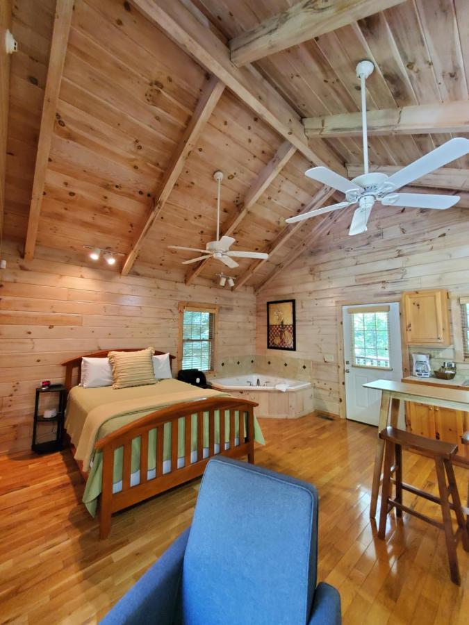 New River Trail Cabins Galax Экстерьер фото
